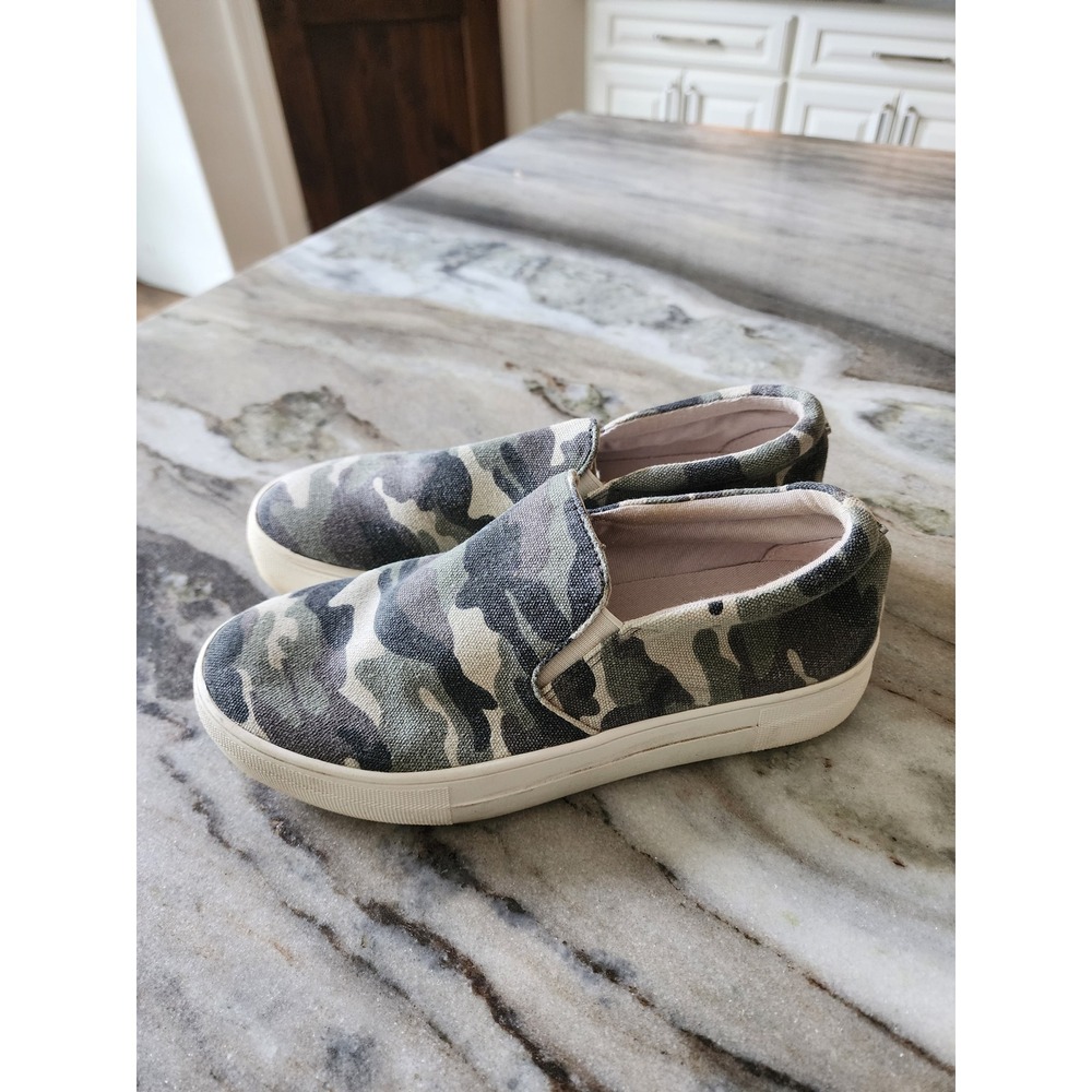 Steve Madden Gills Camo Canvas Slip On Platform Sneakers Women 7.5M